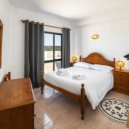 Charming Algarve Quinta Luz 9 Bedrooms Large Pool & Snooker Silves