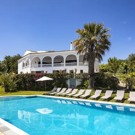 Villa Charming Algarve Quinta Luz 9 Bedrooms Large Pool & Snooker