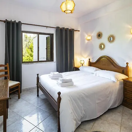 Villa Charming Algarve Quinta Luz 9 Bedrooms Large Pool Snooker Table Silves