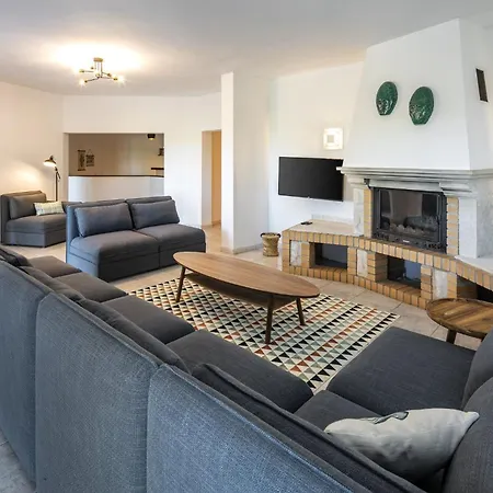 Charming Algarve Quinta Luz 9 Bedrooms Large Pool&snooker Table *