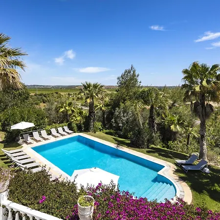 Charming Algarve Quinta Luz 9 Bedrooms Large Pool & Snooker Villa