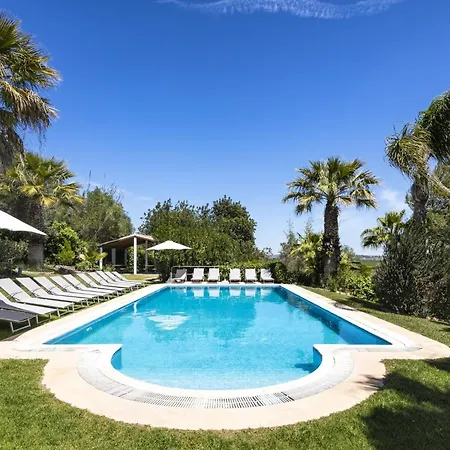 Villa Charming Algarve Quinta Luz 9 Bedrooms Large Pool & Snooker Silves